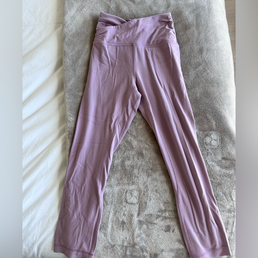 Lululemon Cropped Light Pink Leggings
